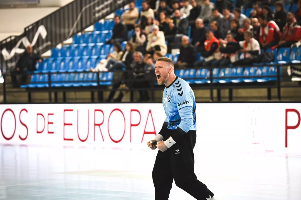 La Albericia se hizo grande - Balonmano Sinfin Cantabria