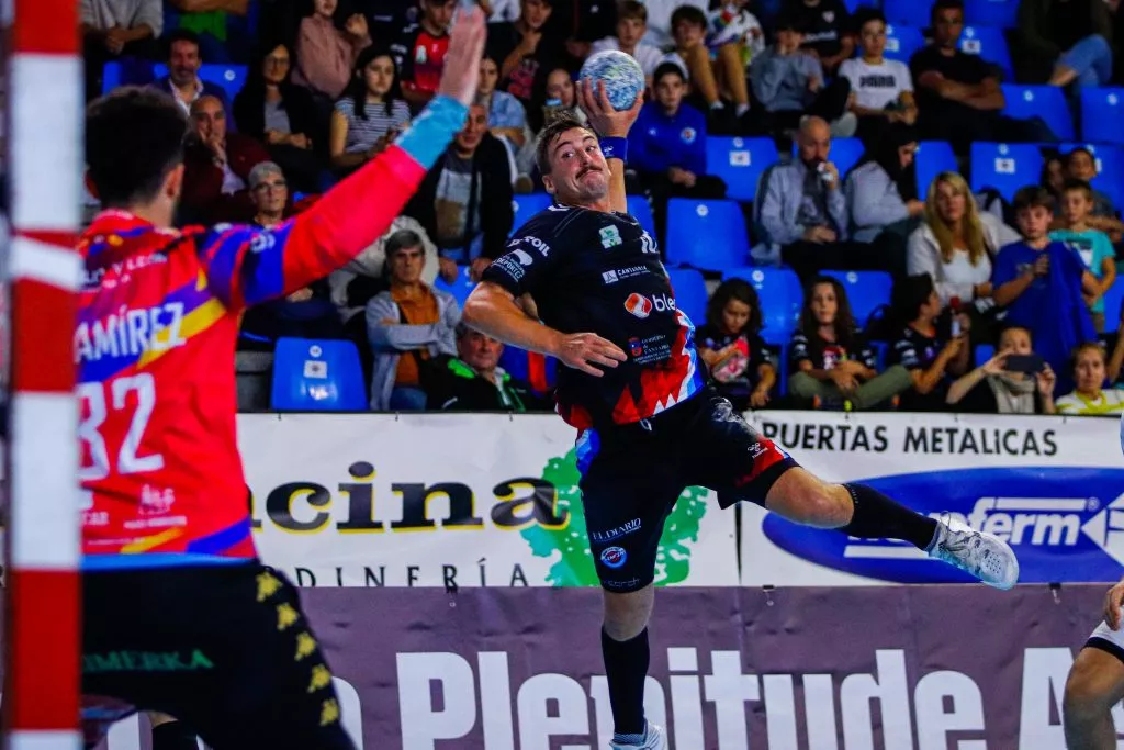 En búsqueda del camino a la salvación - Balonmano Sinfin Cantabria