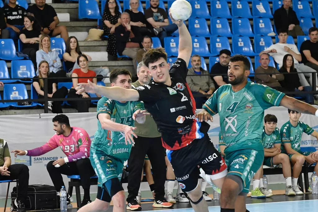 Una despedida con ilusión por el futuro - Balonmano Sinfin Cantabria