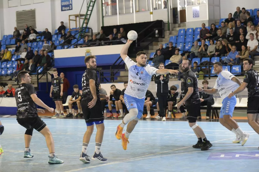 La Albericia, un fortín para los santanderinos - Balonmano Sinfin Cantabria
